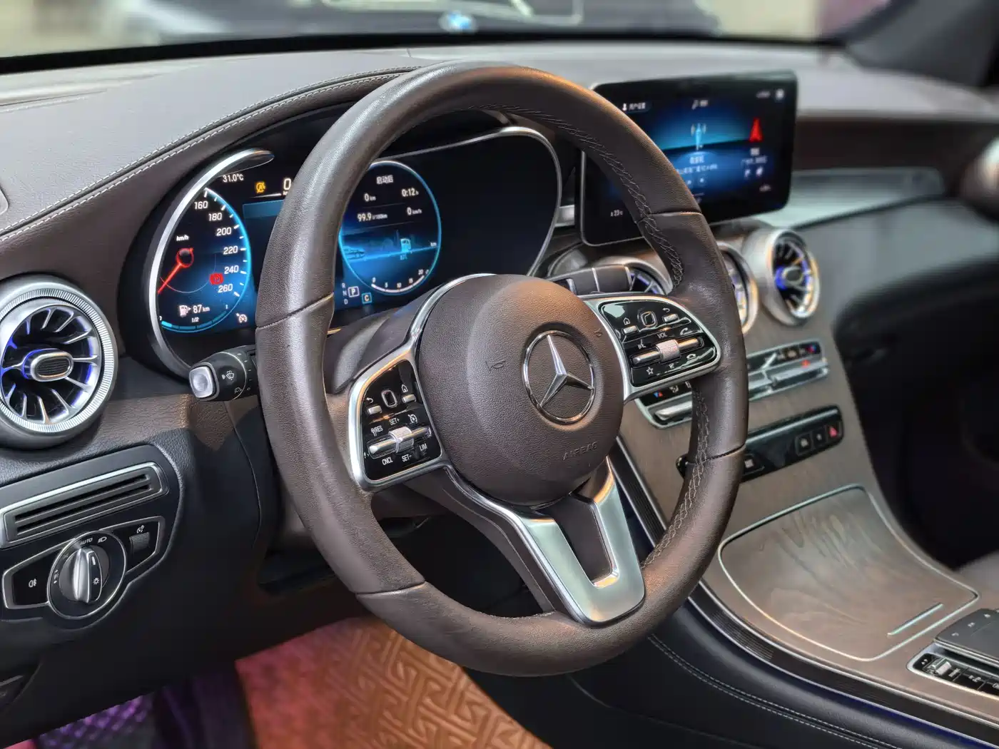Mercedes-Benz GLC 2020 Facelift GLC 260 L 4MATIC Luxury фото 15