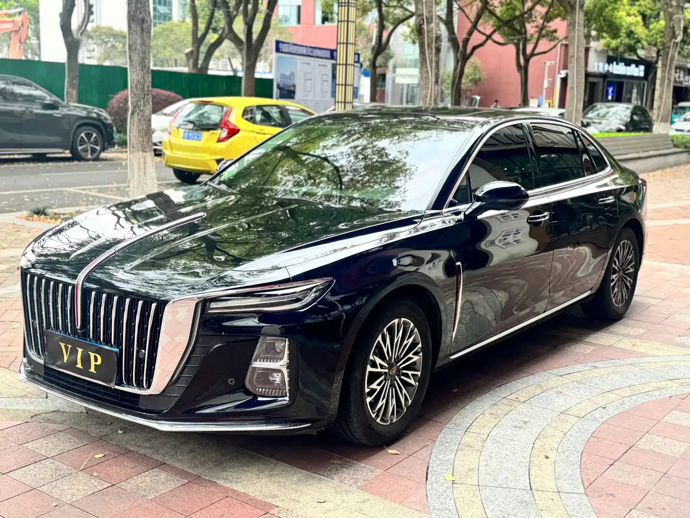 Hongqi H5 2025 1.5T DCT Flag Rhythm 500,000 Units Memorial Edition