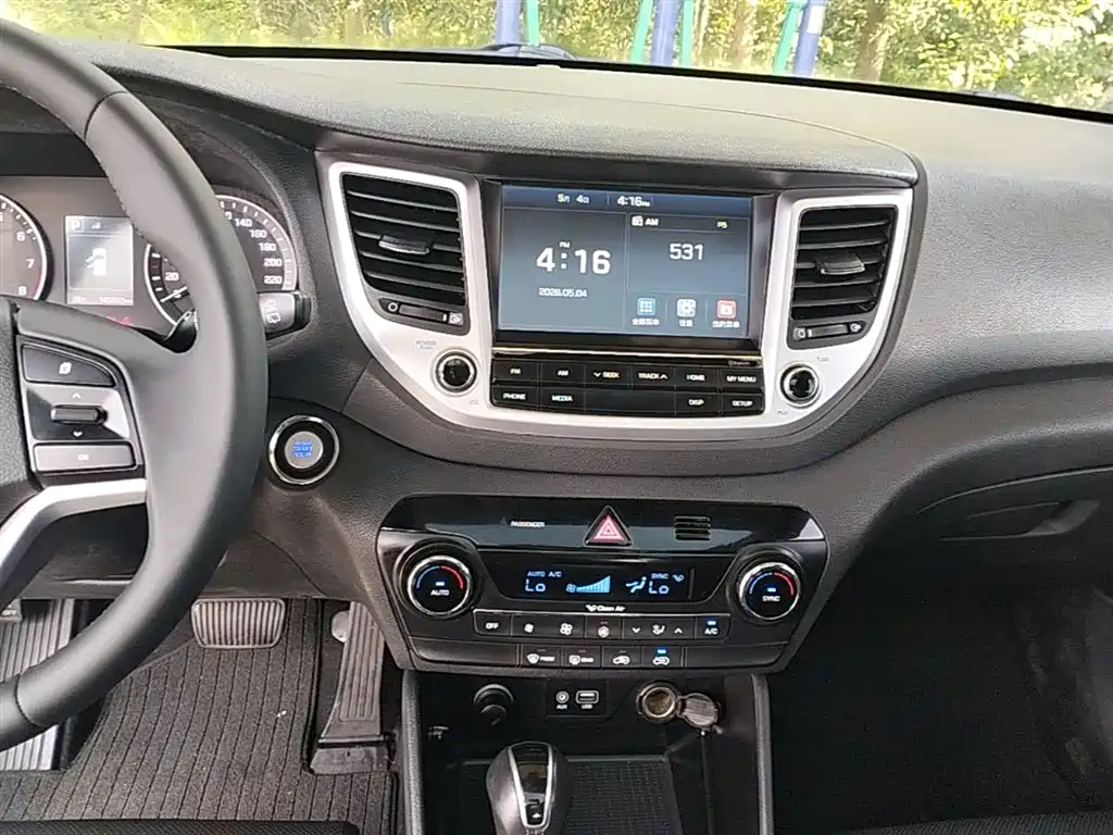 Hyundai Tucson 2015 1.6T Dual Clutch 2WD Smart фото 13