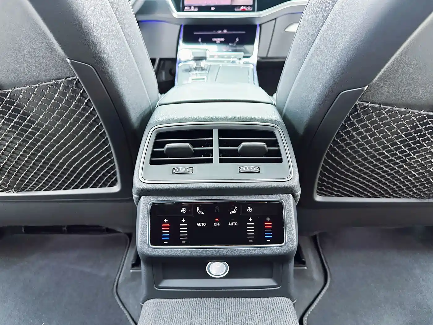 Audi A6L New Energy 2020 55 TFSI e quattro фото 21