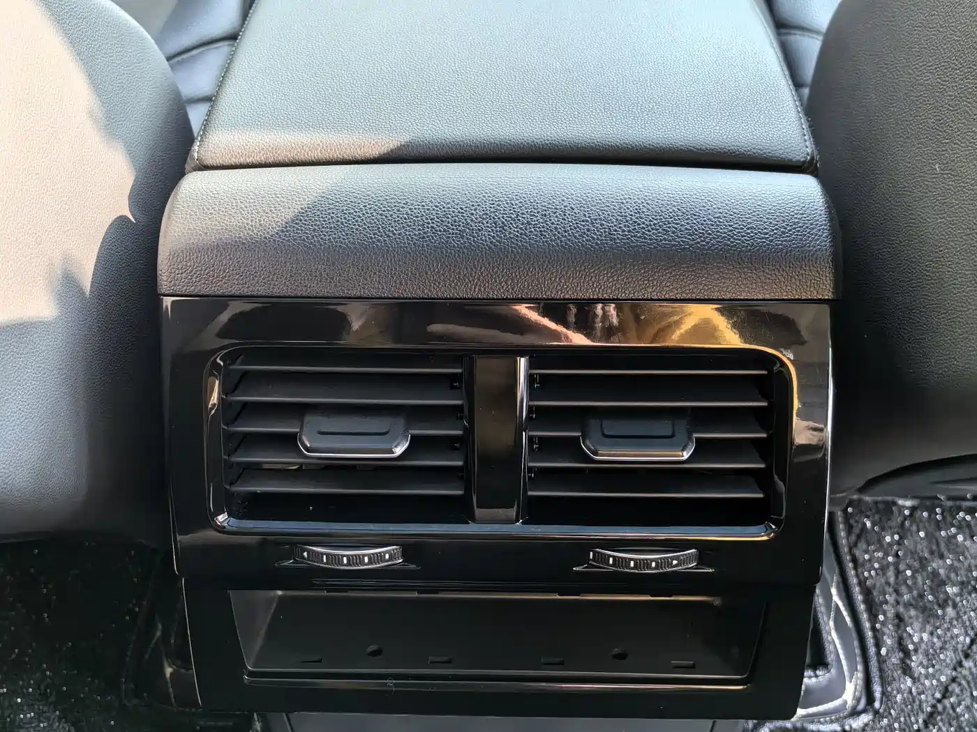 Volkswagen Touareg 2020 3.0TSI Enjoyment Edition China VI фото 10