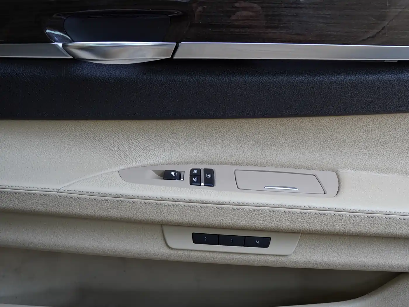 BMW 7 Series 2009 730Li Luxury фото 23