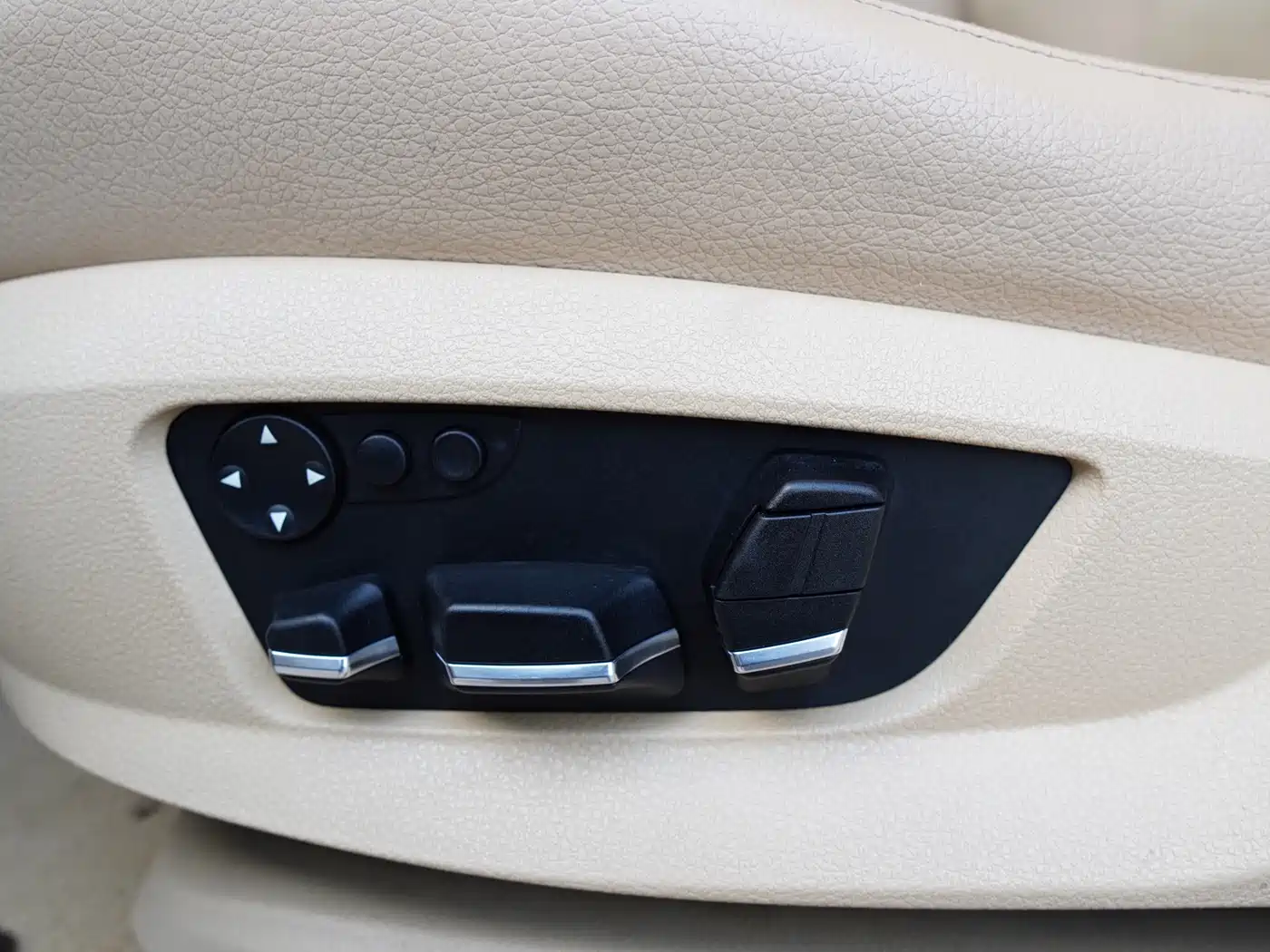 BMW 7 Series 2009 730Li Luxury фото 21
