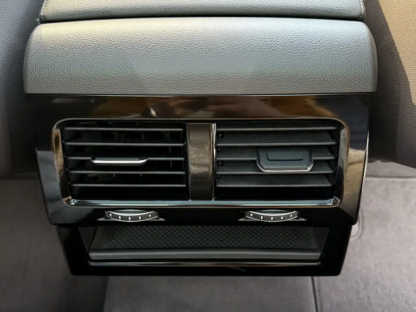 Volkswagen Touareg 2020 3.0TSI Enjoyment Edition China VI фото 15