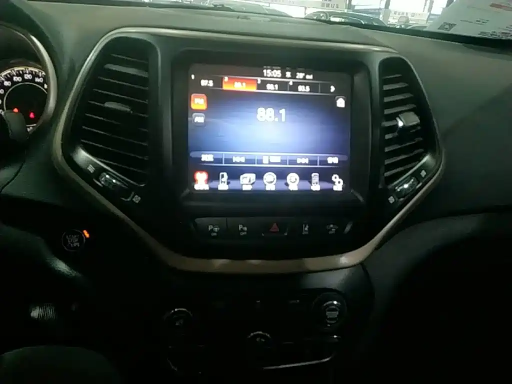 Jeep Cherokee (Import) 2015 2014 2.4L Luxury