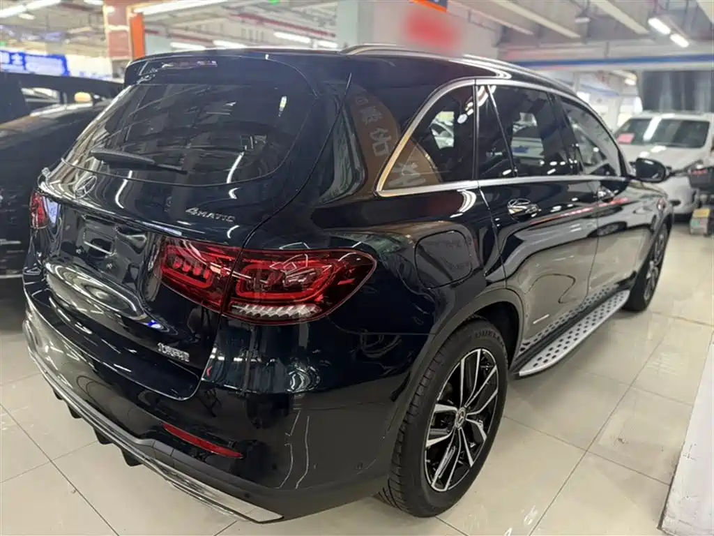 MERCEDES-BENZ GLC
