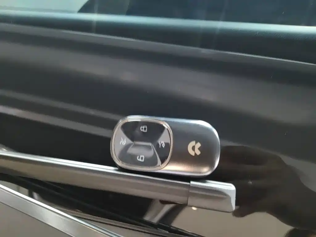 NIO ES8 2026 2025 Model 6-Seat Executive Luxury Edition