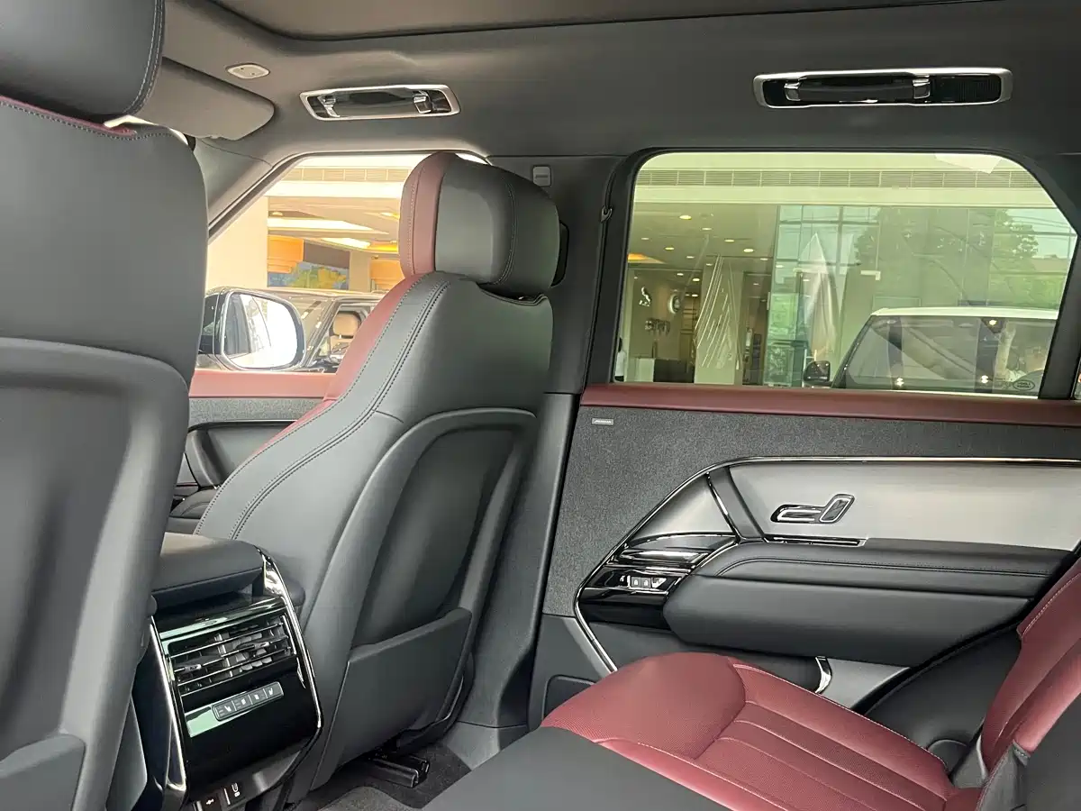 Land Rover Range Rover Sport фото 7