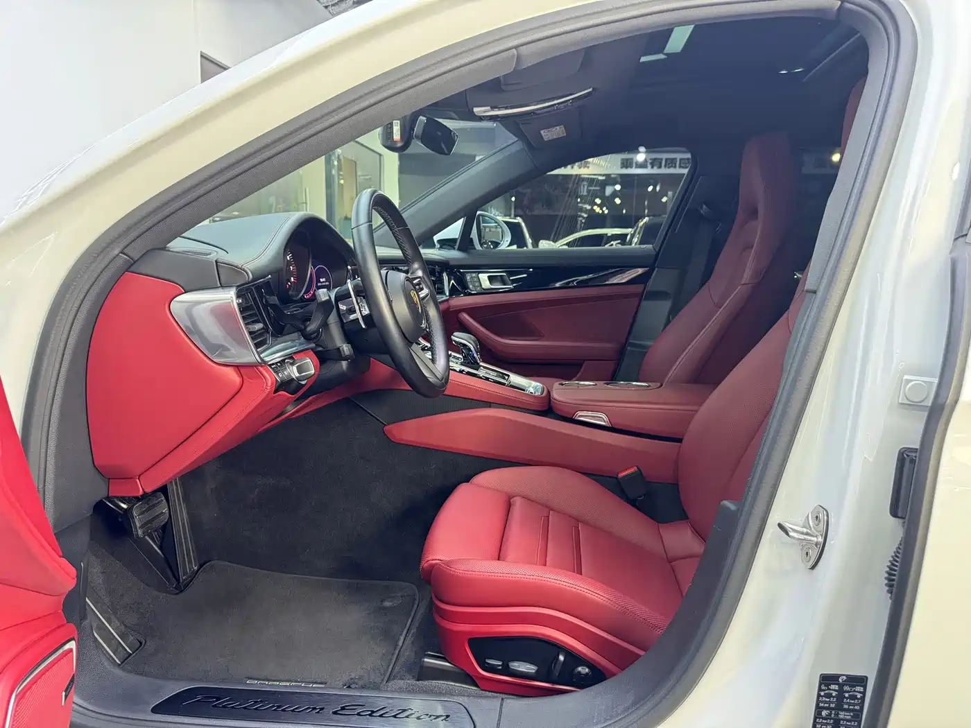 Porsche Panamera 2023 Facelift Panamera Executive Long Wheelbase Platinum Edition 2.9T фото 5