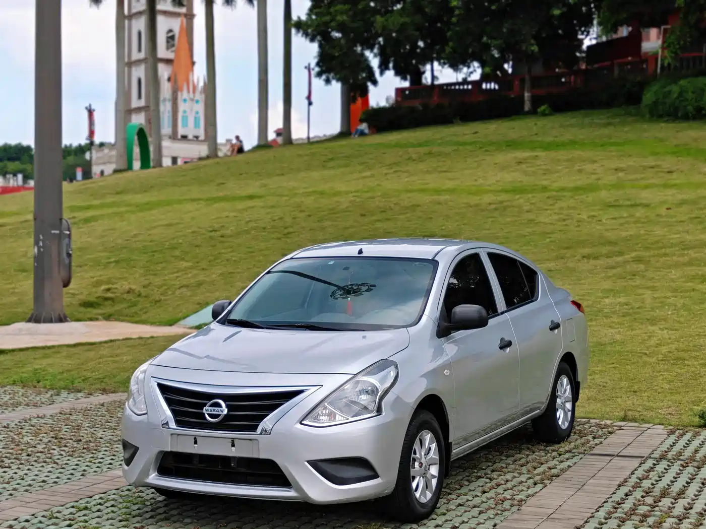  Nissan Sunny 2015 1.5XE Manual Comfort