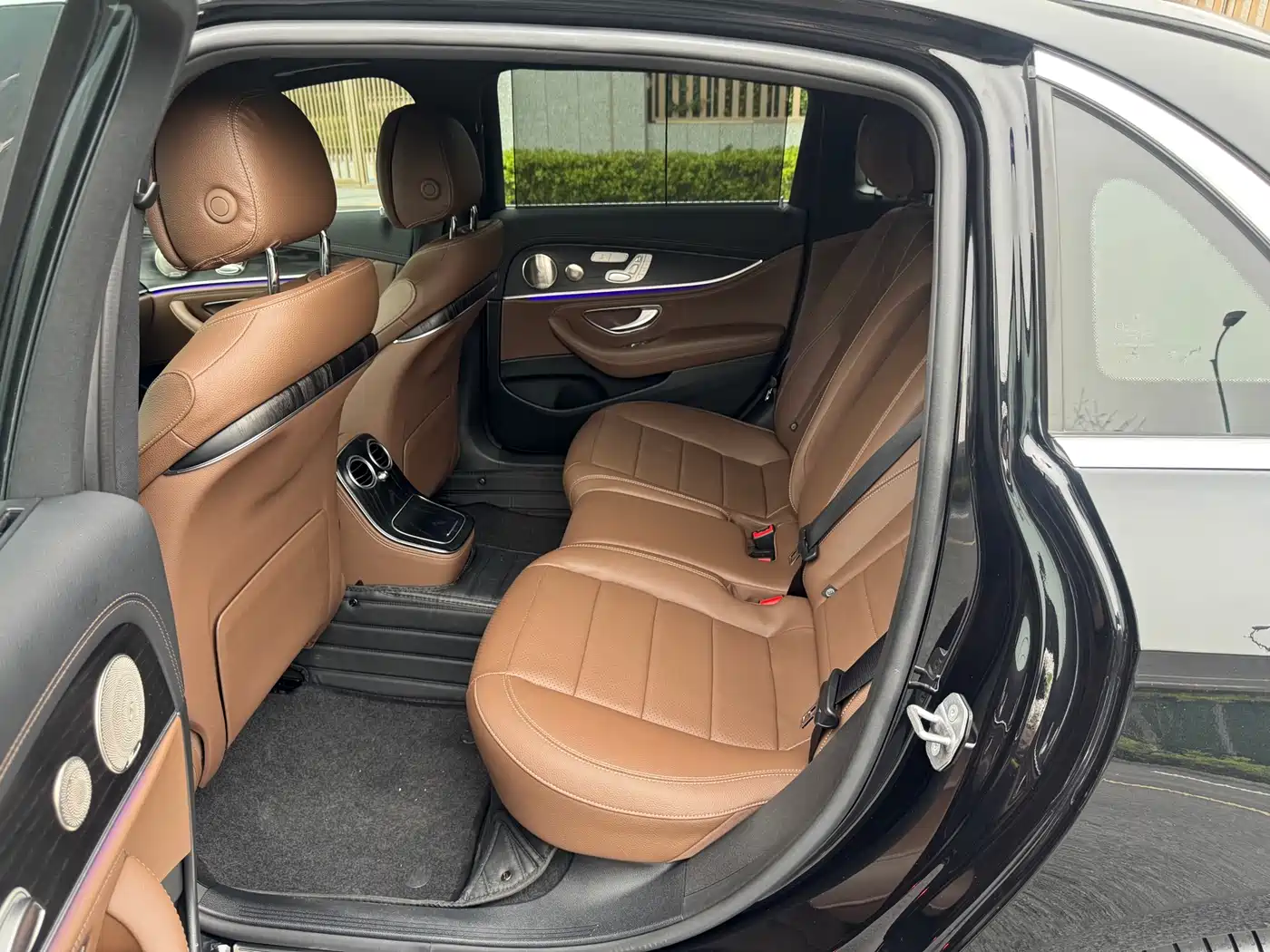 Mercedes-Benz E-Class 2022 E 300 L Sport Luxury фото 21