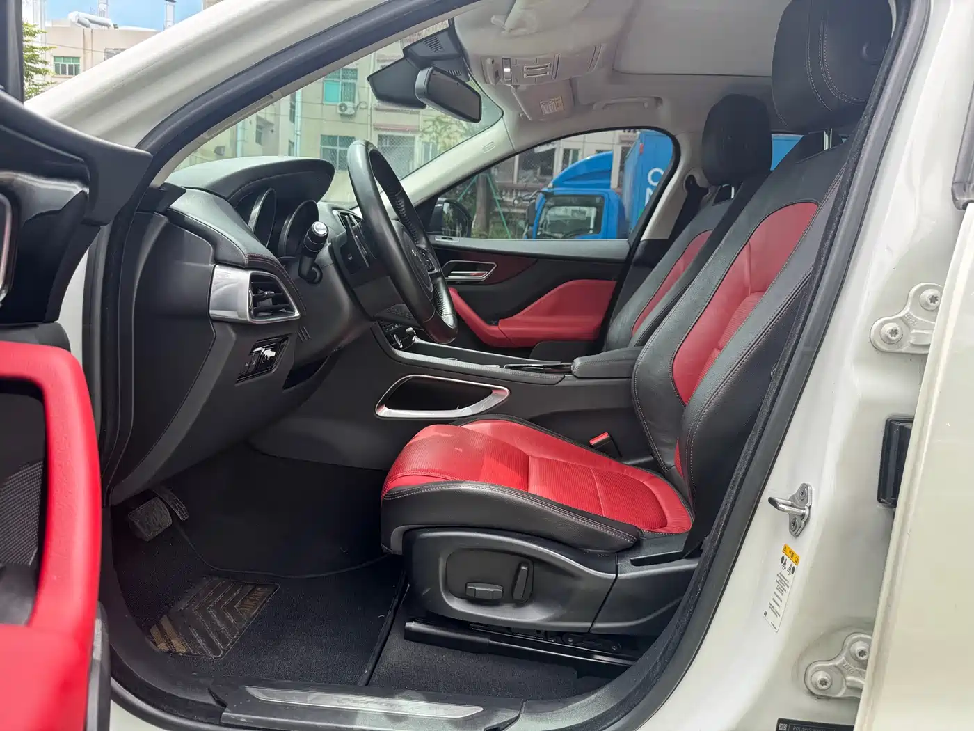 Jaguar F-PACE 2017 2016 3.0 SC 4WD R-Sport