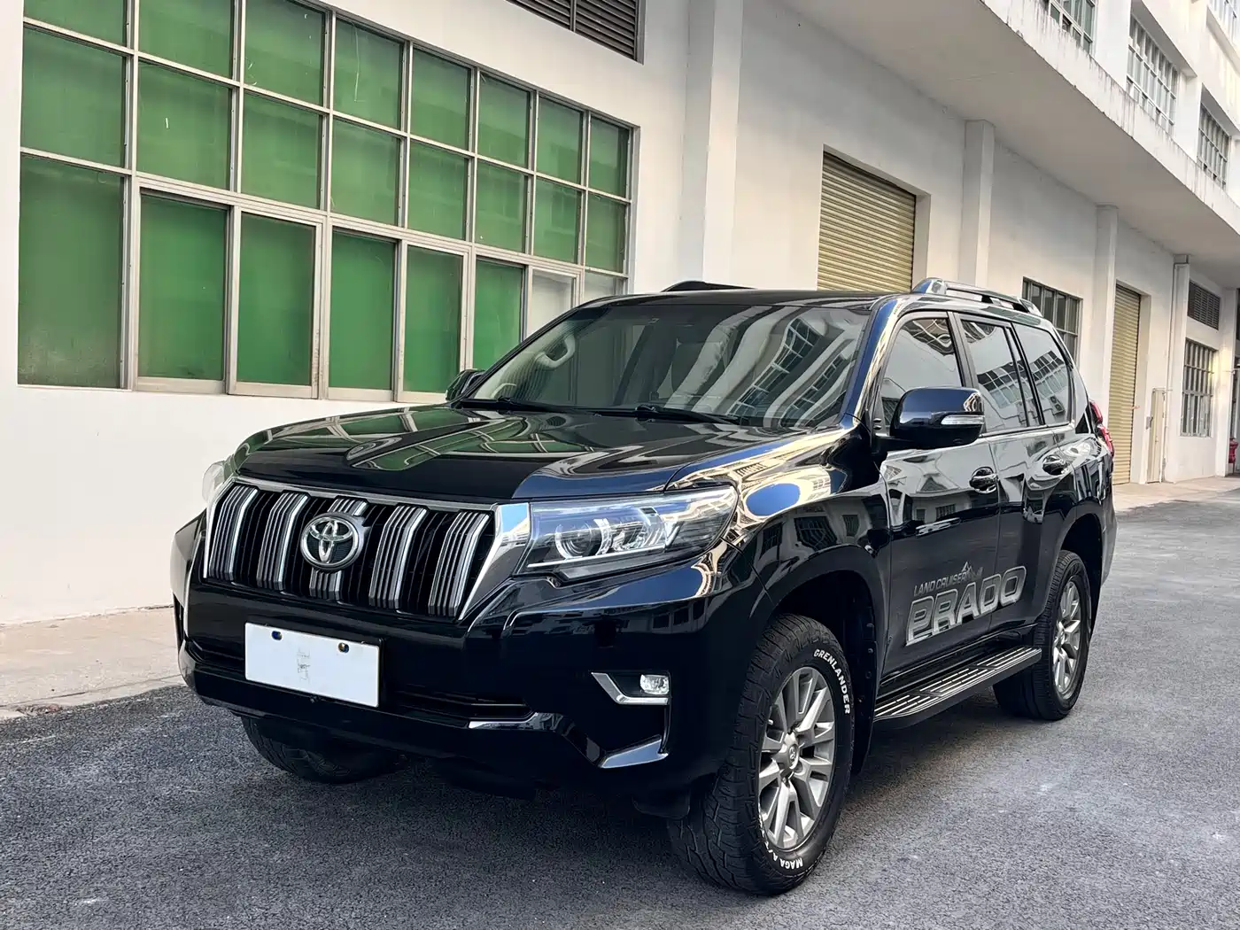TOYOTA PRADO