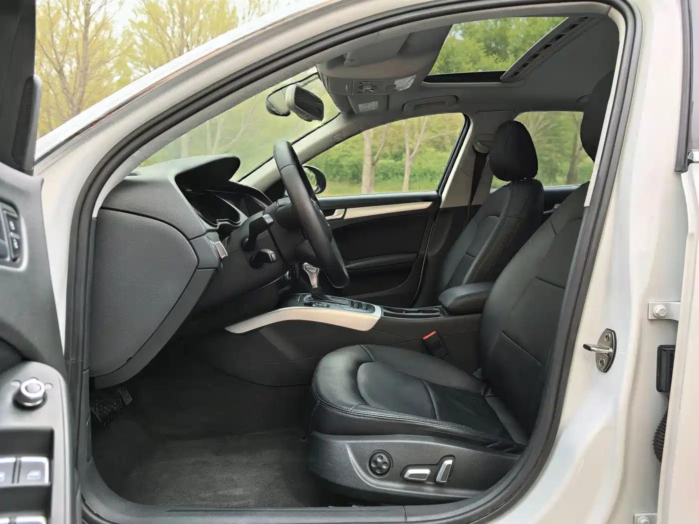 Audi A4L 2016 30 TFSI Collector's Edition Automatic Comfort фото 10