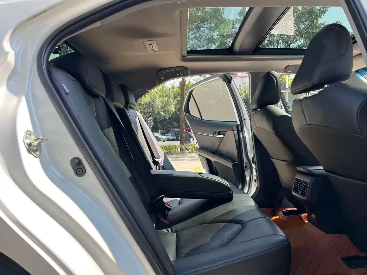 Toyota Camry 2019 2.5G Luxury Edition China VI фото 21