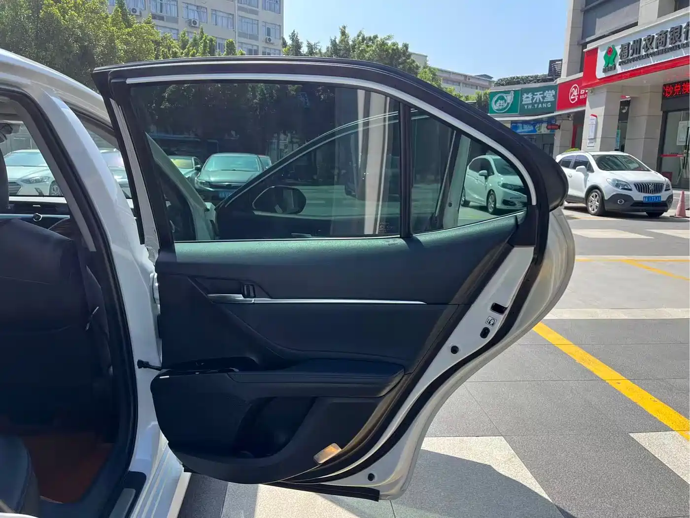 Toyota Camry 2019 2.5G Luxury Edition China VI фото 19