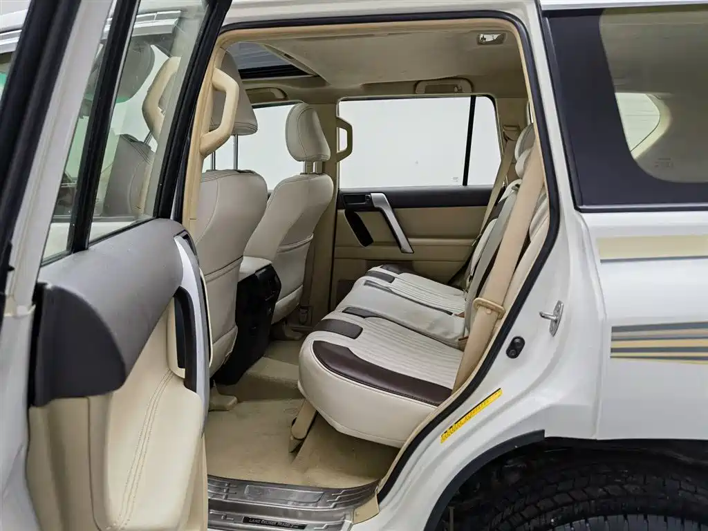 Toyota Prado 2015 2.7L Automatic Standard фото 15