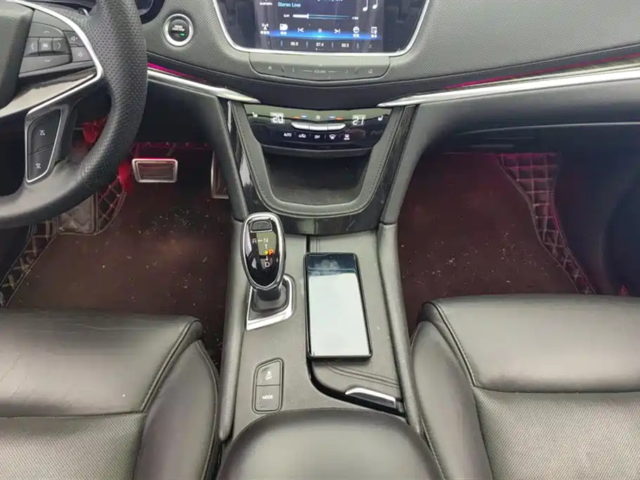 Cadillac XT5 2017 Anniversary Edition 25T Luxury фото 16