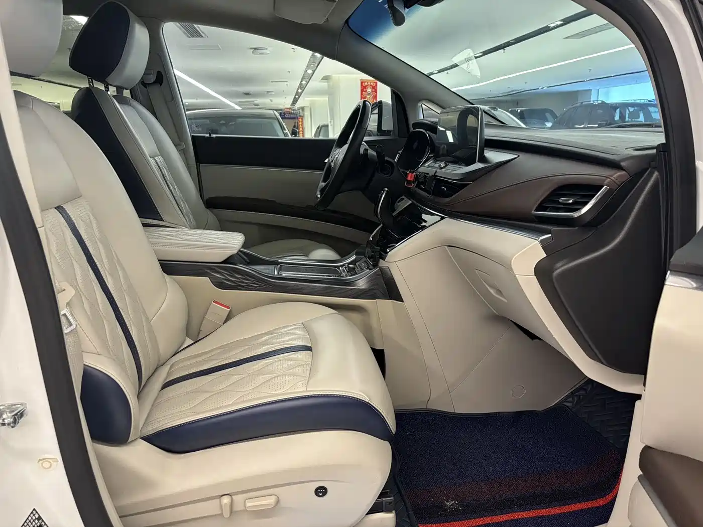 Buick GL8 2020 Model Land Business Class 652T Luxury фото 8