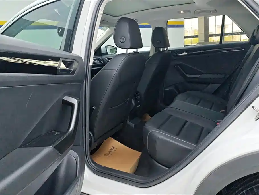 Volkswagen T-ROC 2020 280TSI DSG 2WD Comfort фото 11