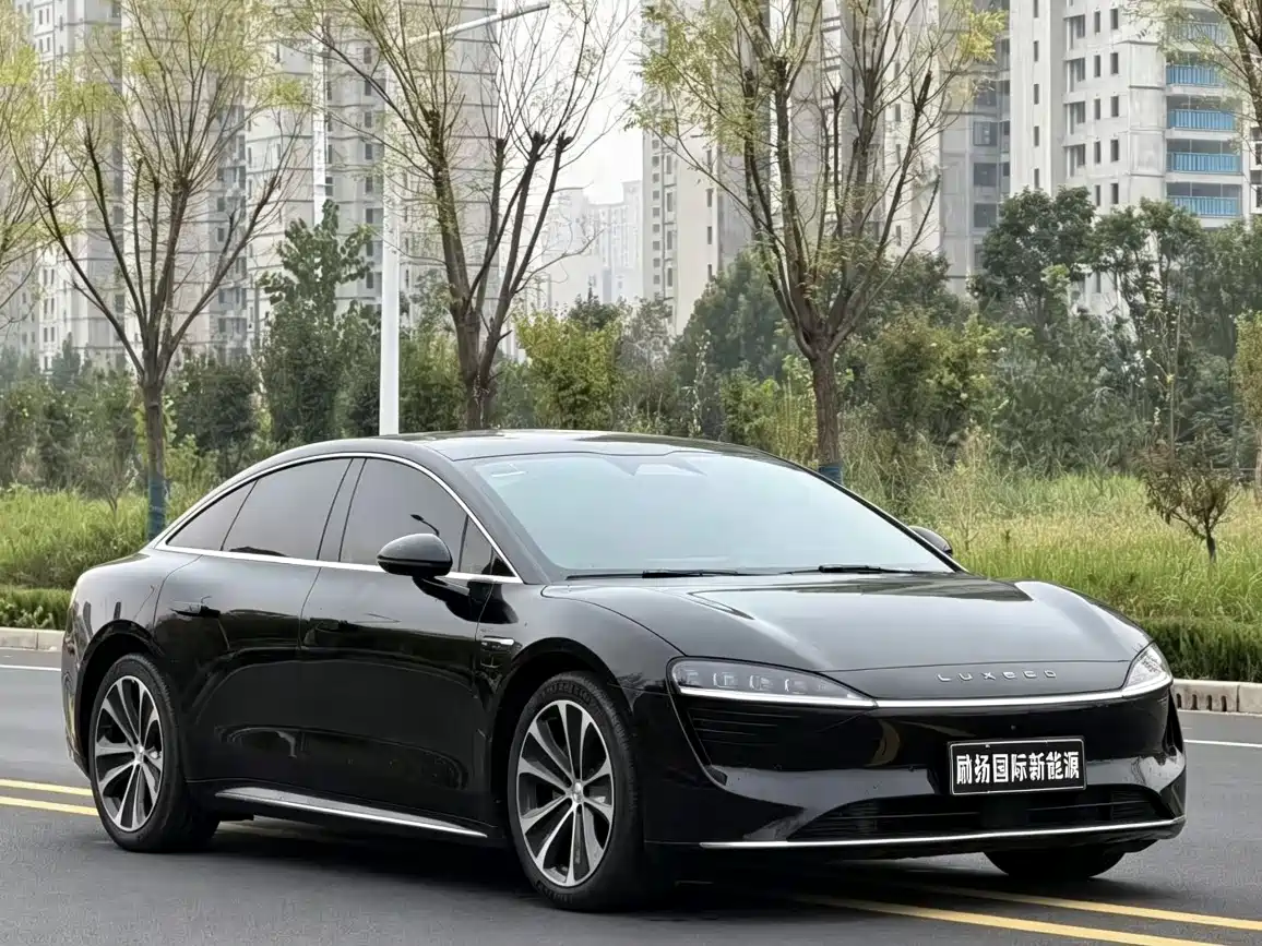 Photo 3 - Zhijie S7