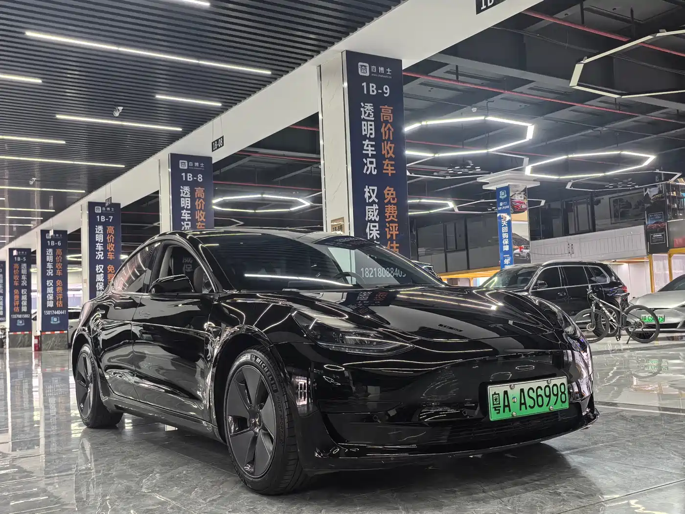 TESLA MODEL 3