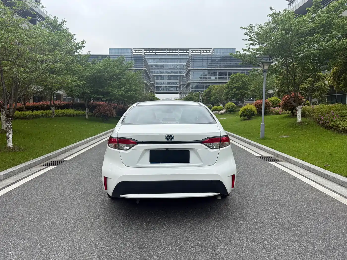 Toyota Levin 2022 Dual Engine 1.8H E-CVT Leading Edition фото 6
