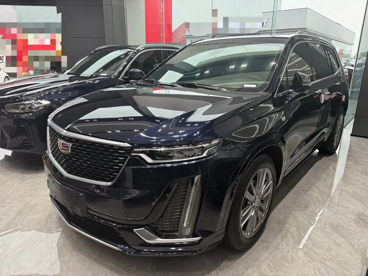 CADILLAC XT6