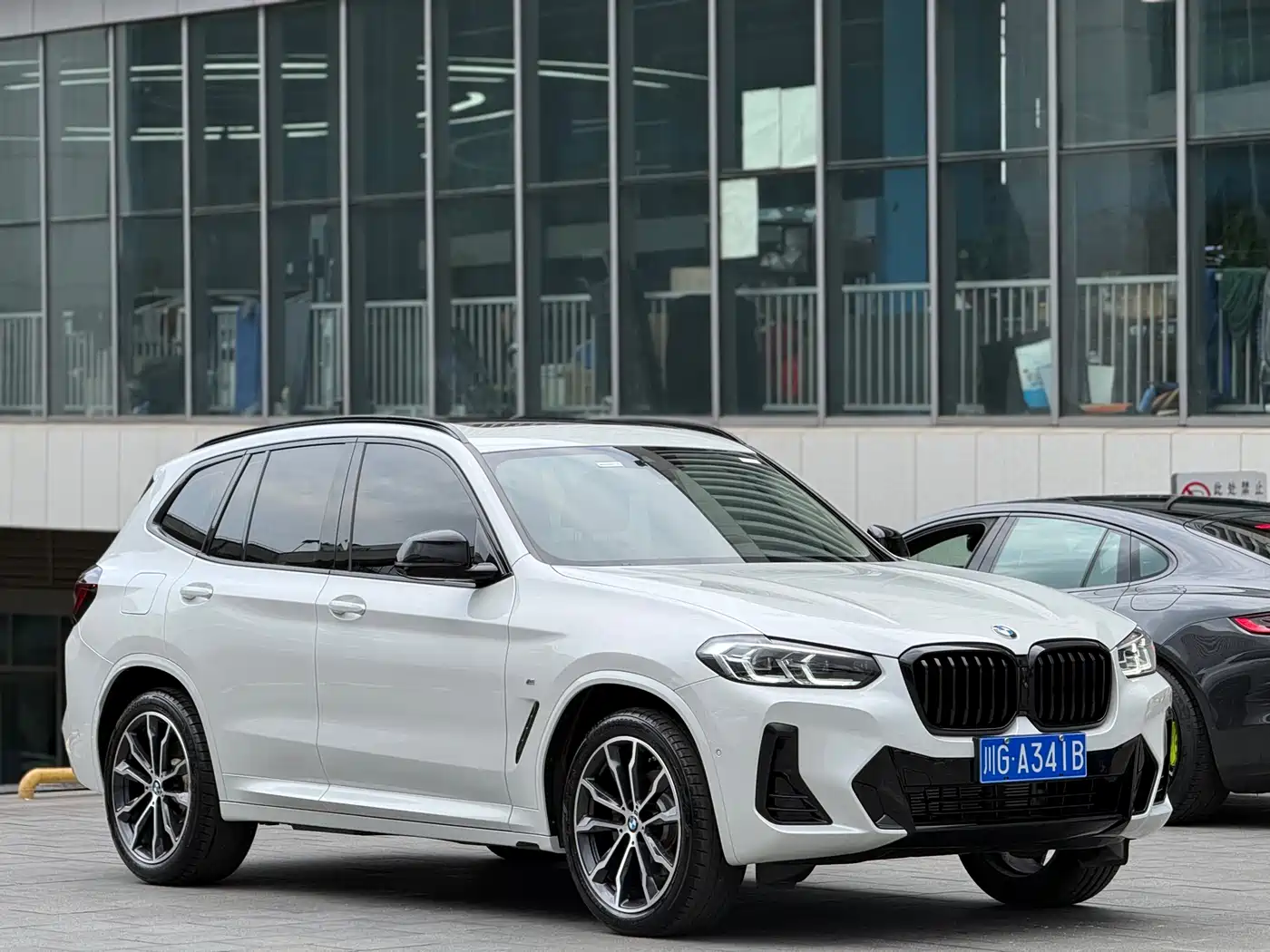 BMW X3 2023 Facelift xDrive30i Leading M Night Package фото 8