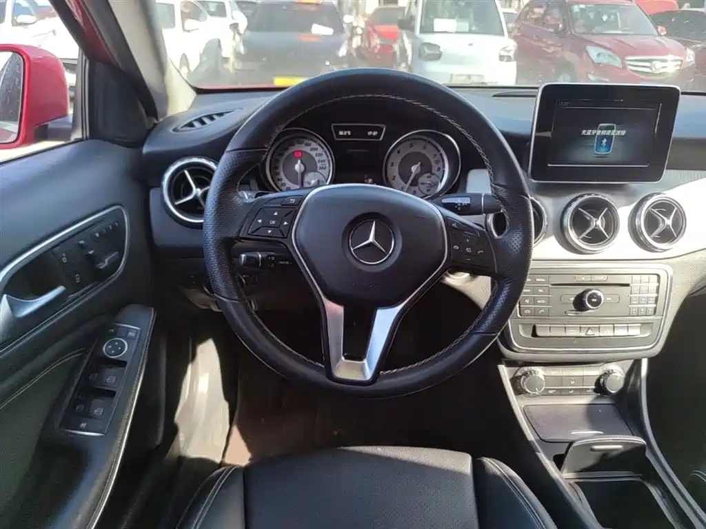 Mercedes-Benz GLA 2016 GLA 200 Dynamic фото 11