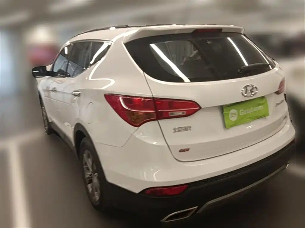 Hyundai Santa Fe 2015 2.4L Automatic 4WD Smart 5-seater фото 9