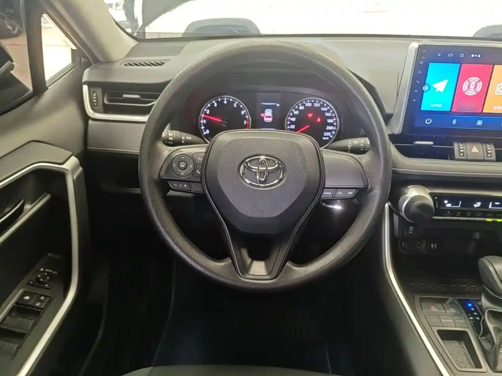 Toyota Wildlander 2023 2022 Facelift 2.0L CVT 2WD Leading Edition