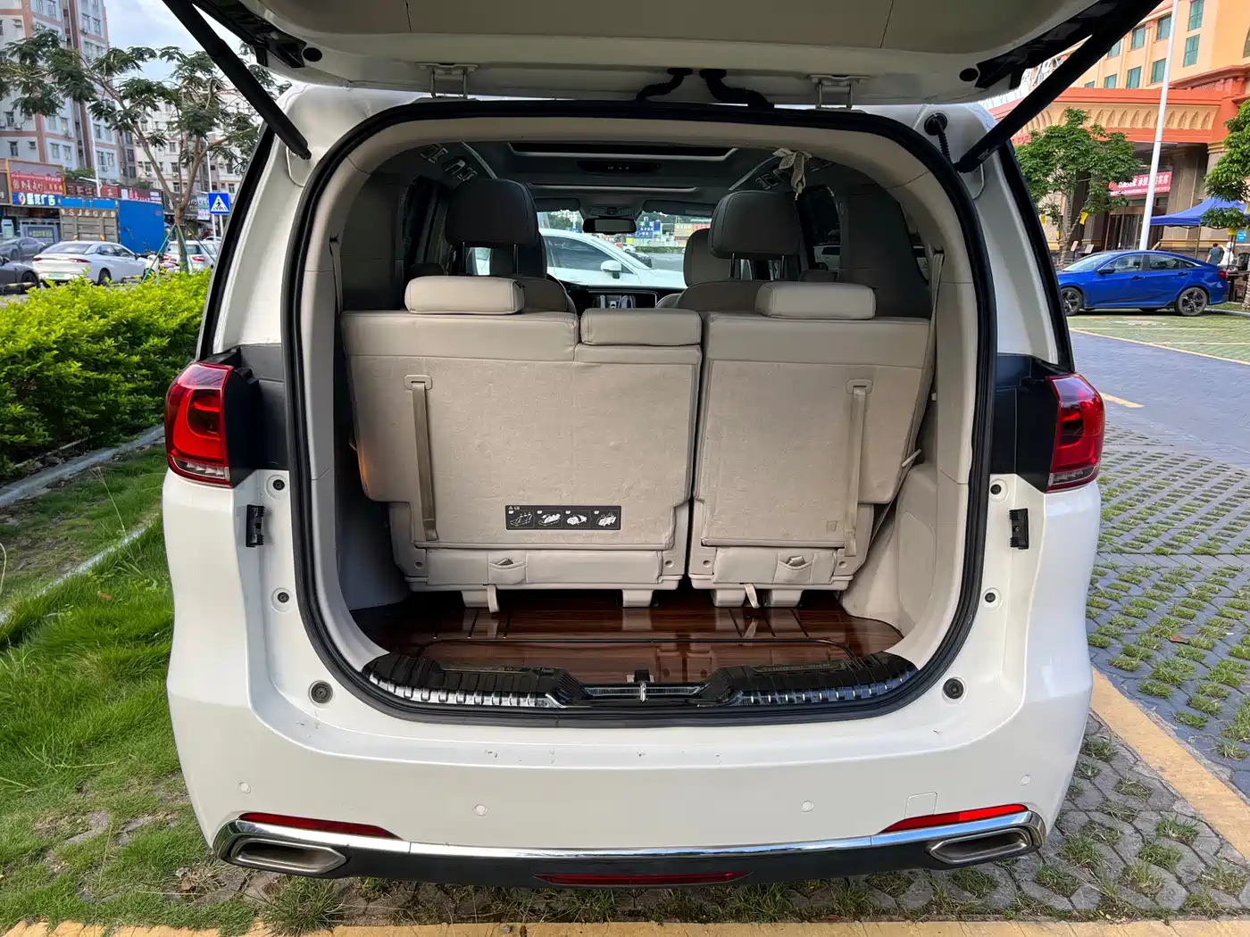GAC Trumpchi Trumpchi M8 2018 320T Premium Edition фото 9