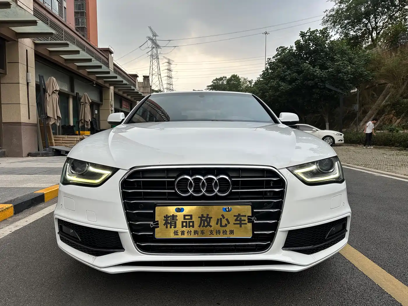 Audi A4L 2016 35 TFSI Collector's Edition S line Comfort фото 2