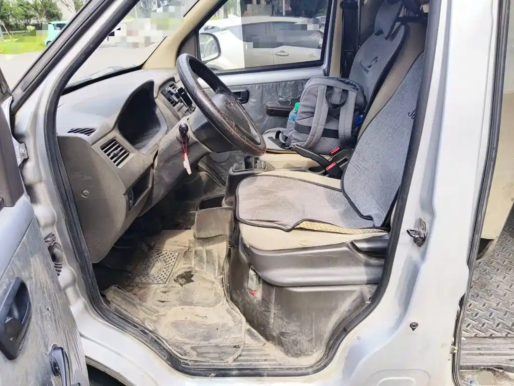 Фото 8 - Wuling Motors Wuling Rongguang S