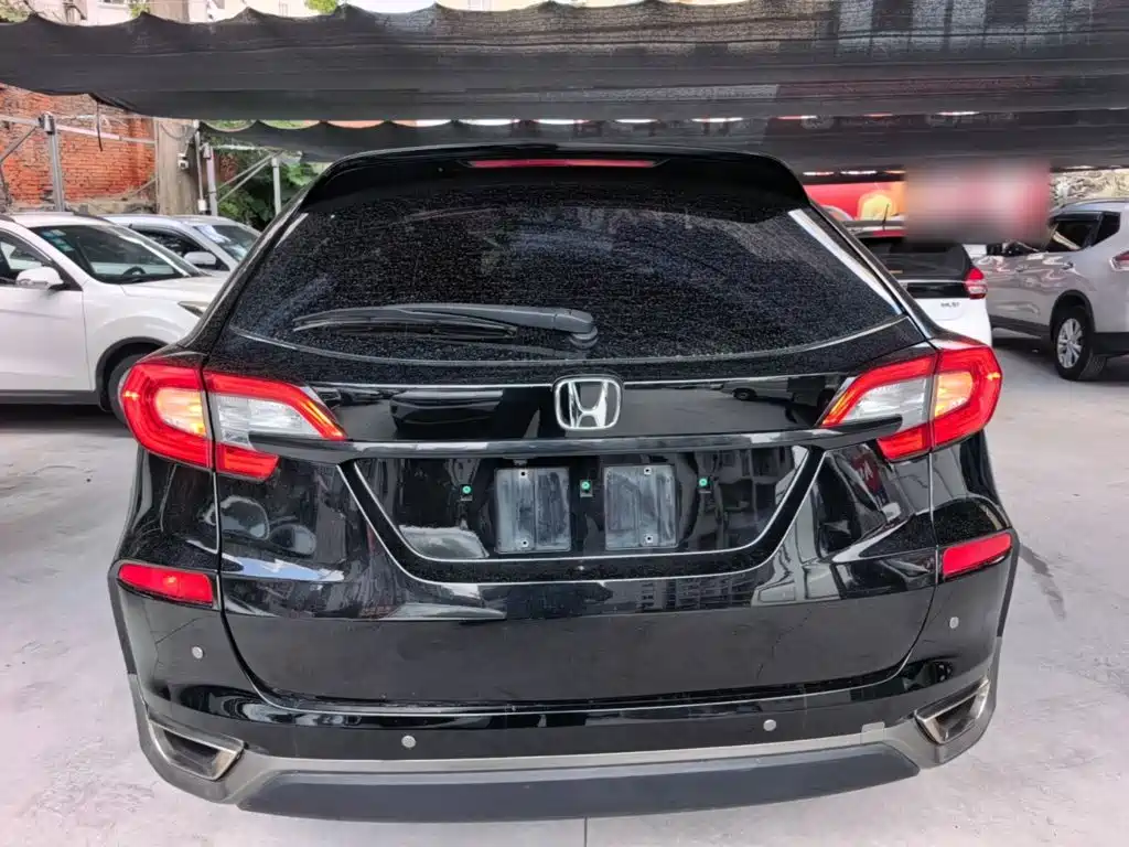 Фото 6 - Honda Avancier
