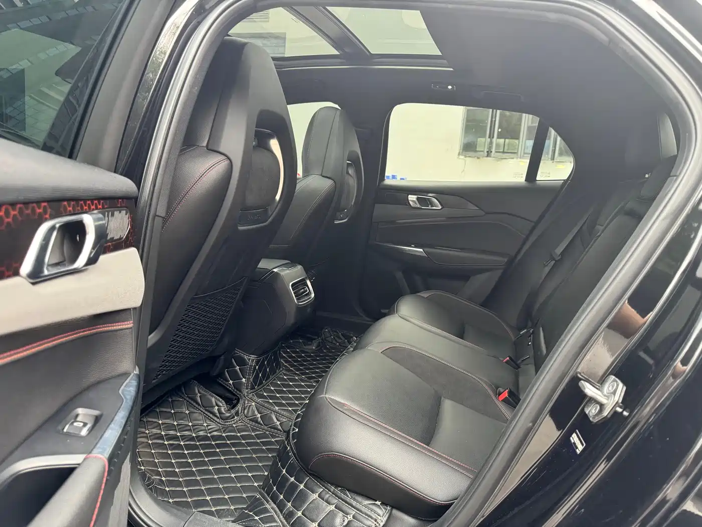 Lynk & Co 03 2019 2.0TD Auto Power Pro Version фото 6