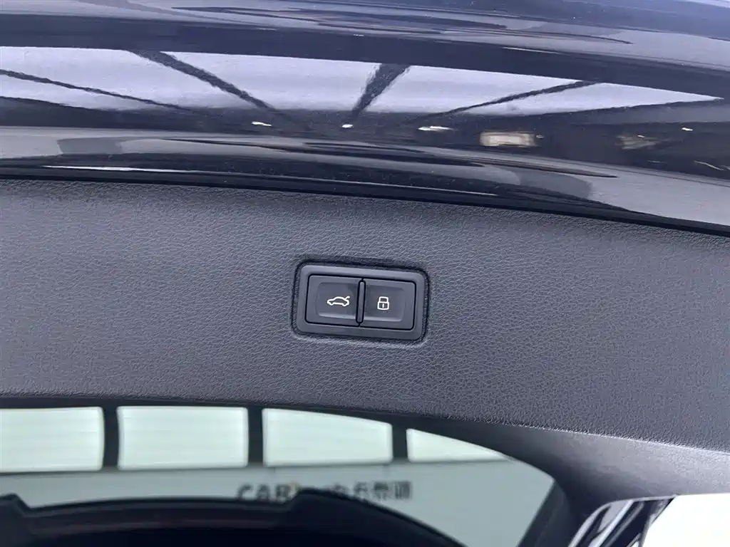 Audi Q7 2020 55 TFSI quattro Black Warrior Exclusive Edition фото 12