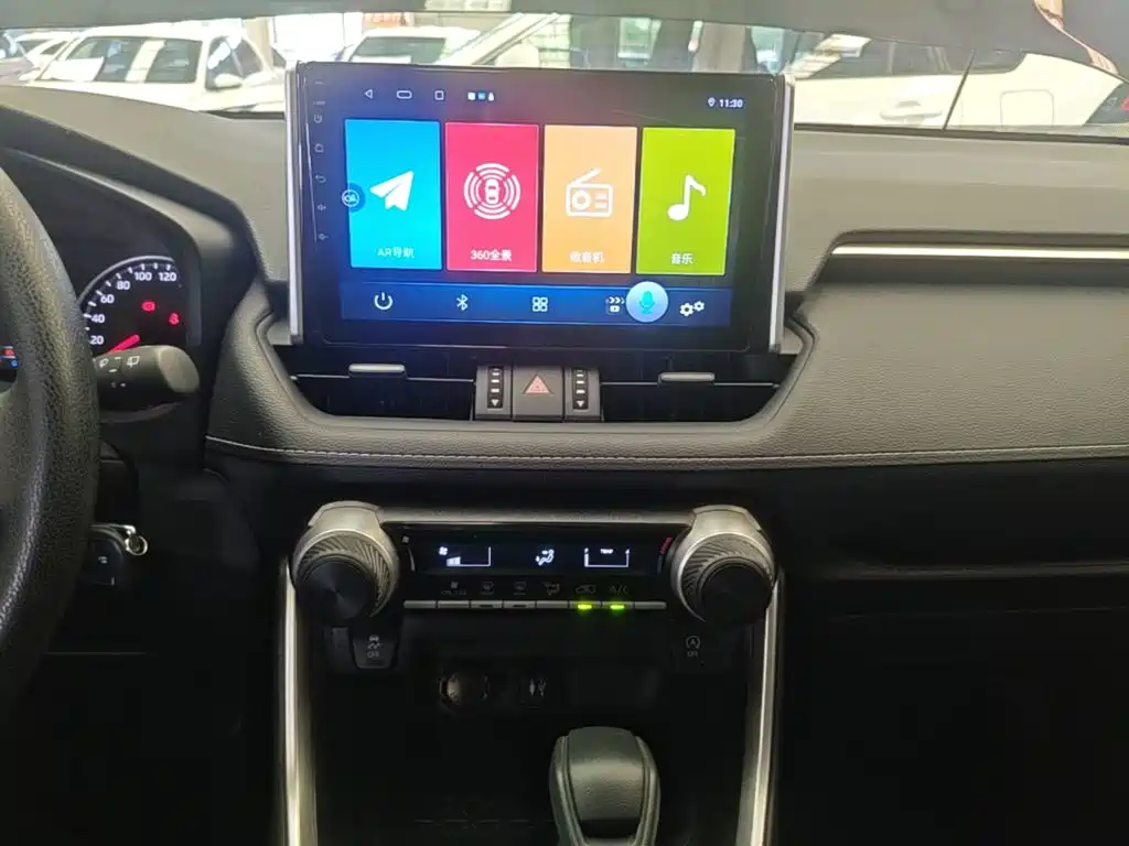 Toyota Wildlander 2023 2022 Facelift 2.0L CVT 2WD Leading Edition