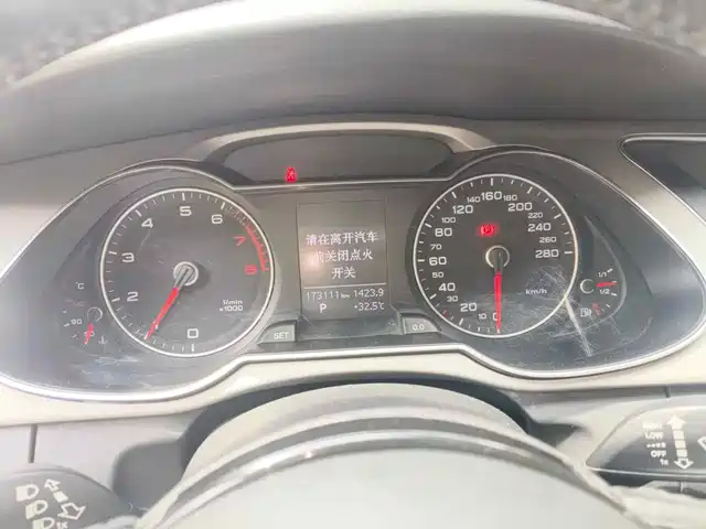 Audi A4L 2016 35 TFSI Automatic Comfort — фото 4