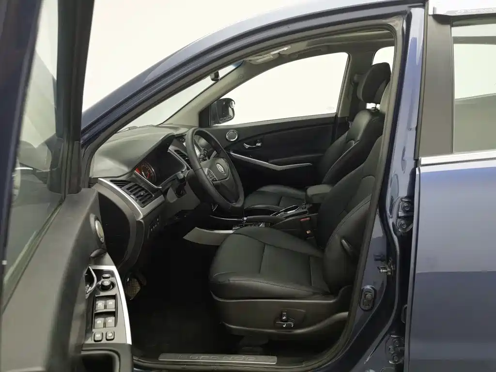 SsangYong Korando 2014 2014 2.0L Gasoline 4WD Automatic Luxury Navigation Edition