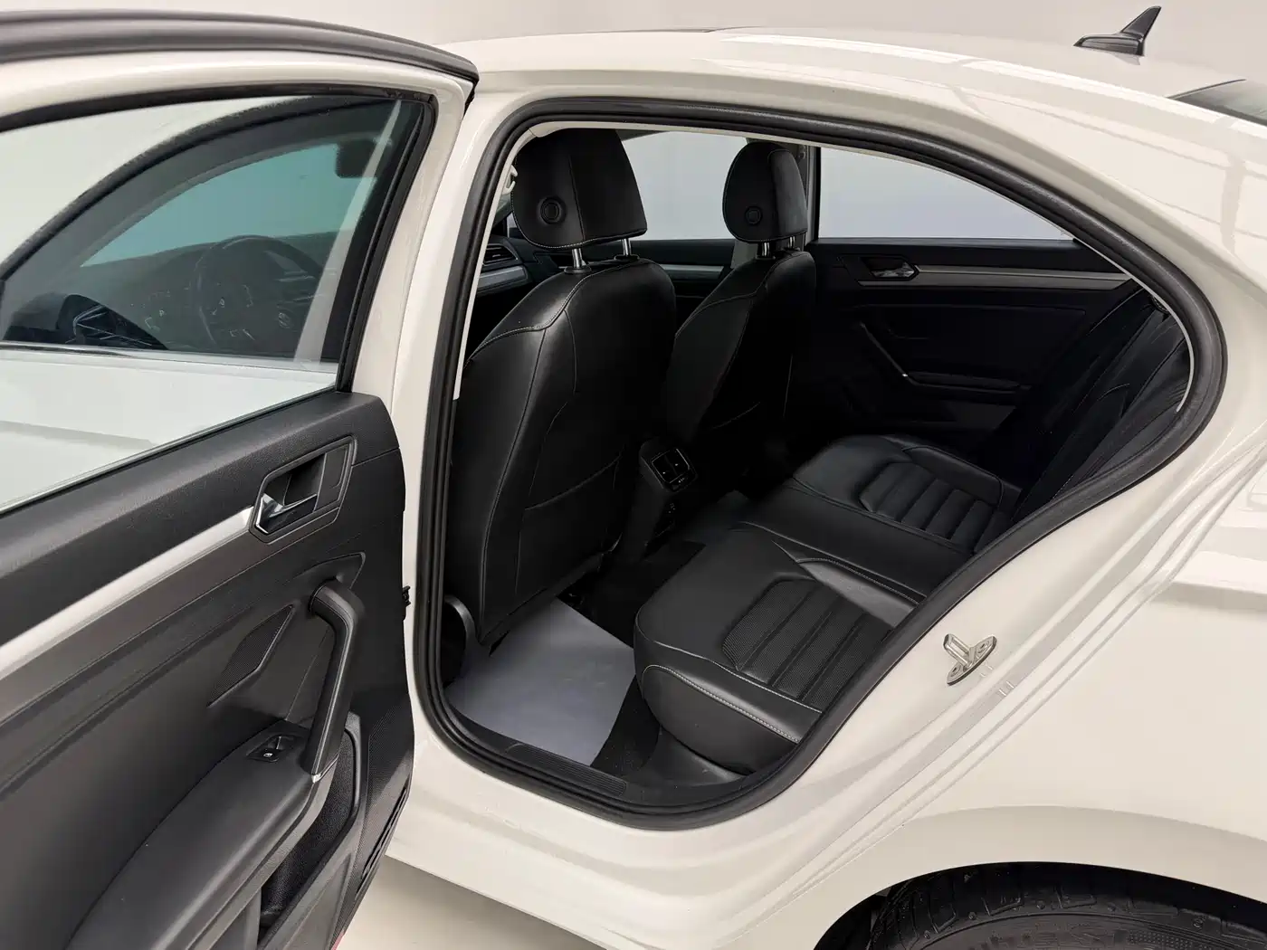 Volkswagen Lamando 2021 280TSI DSG Comfort Edition фото 11