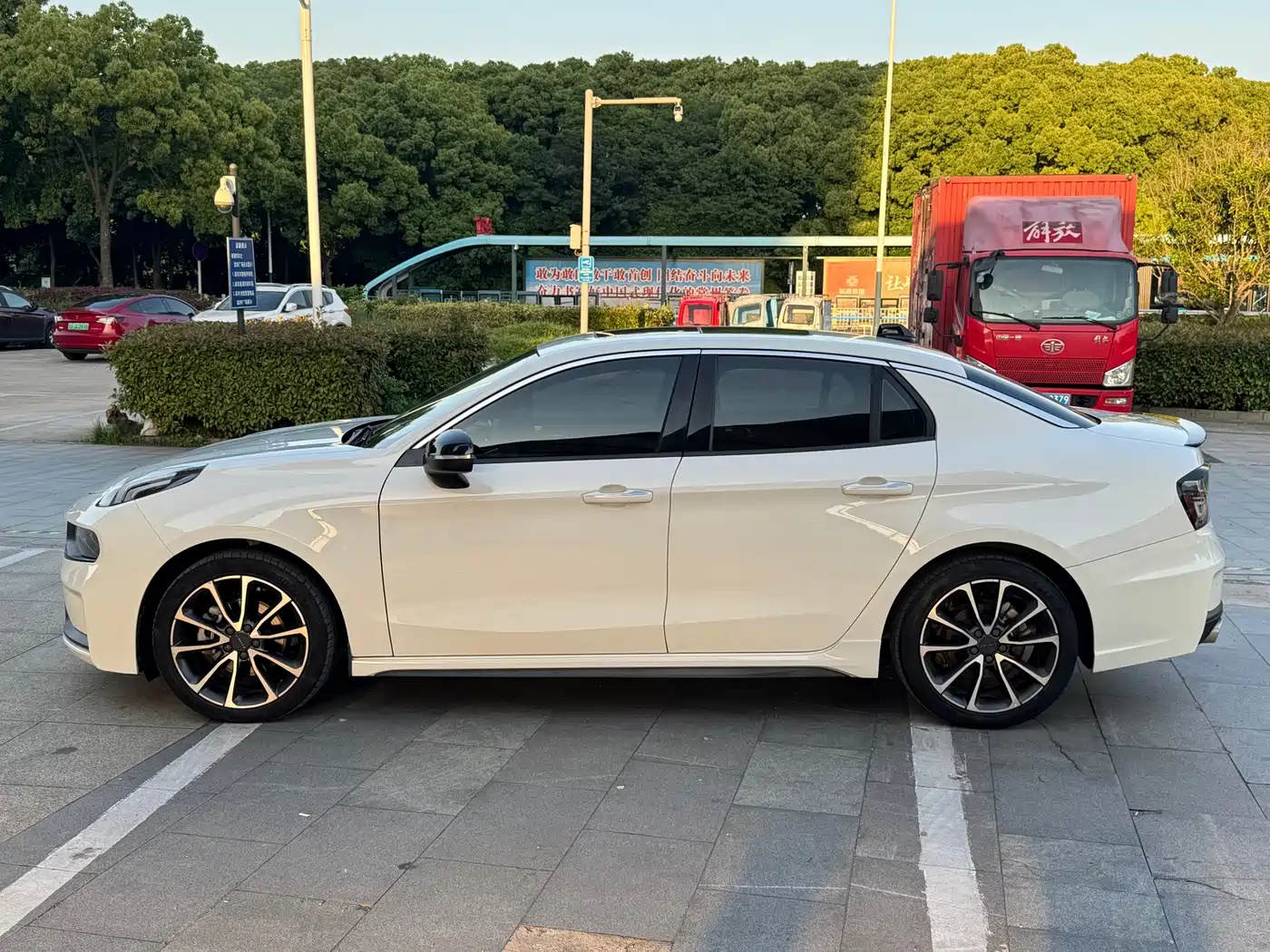 Lynk & Co 03 2019 2.0TD Auto Power Version фото 3