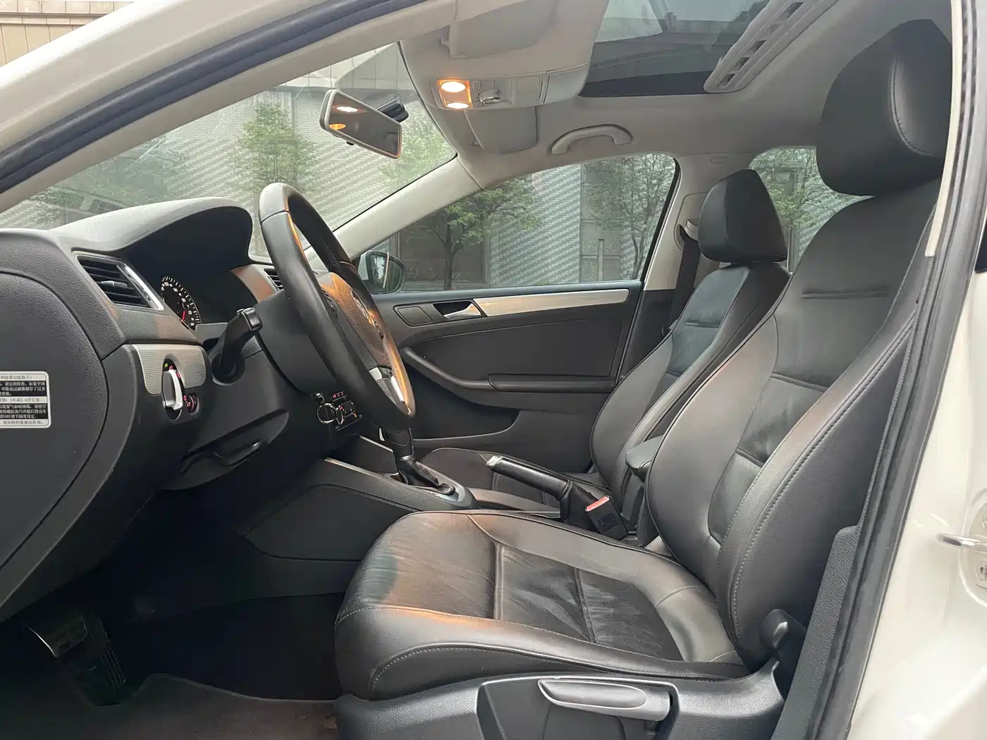 Volkswagen Sagitar 2014 1.4TSI Automatic Luxury фото 6