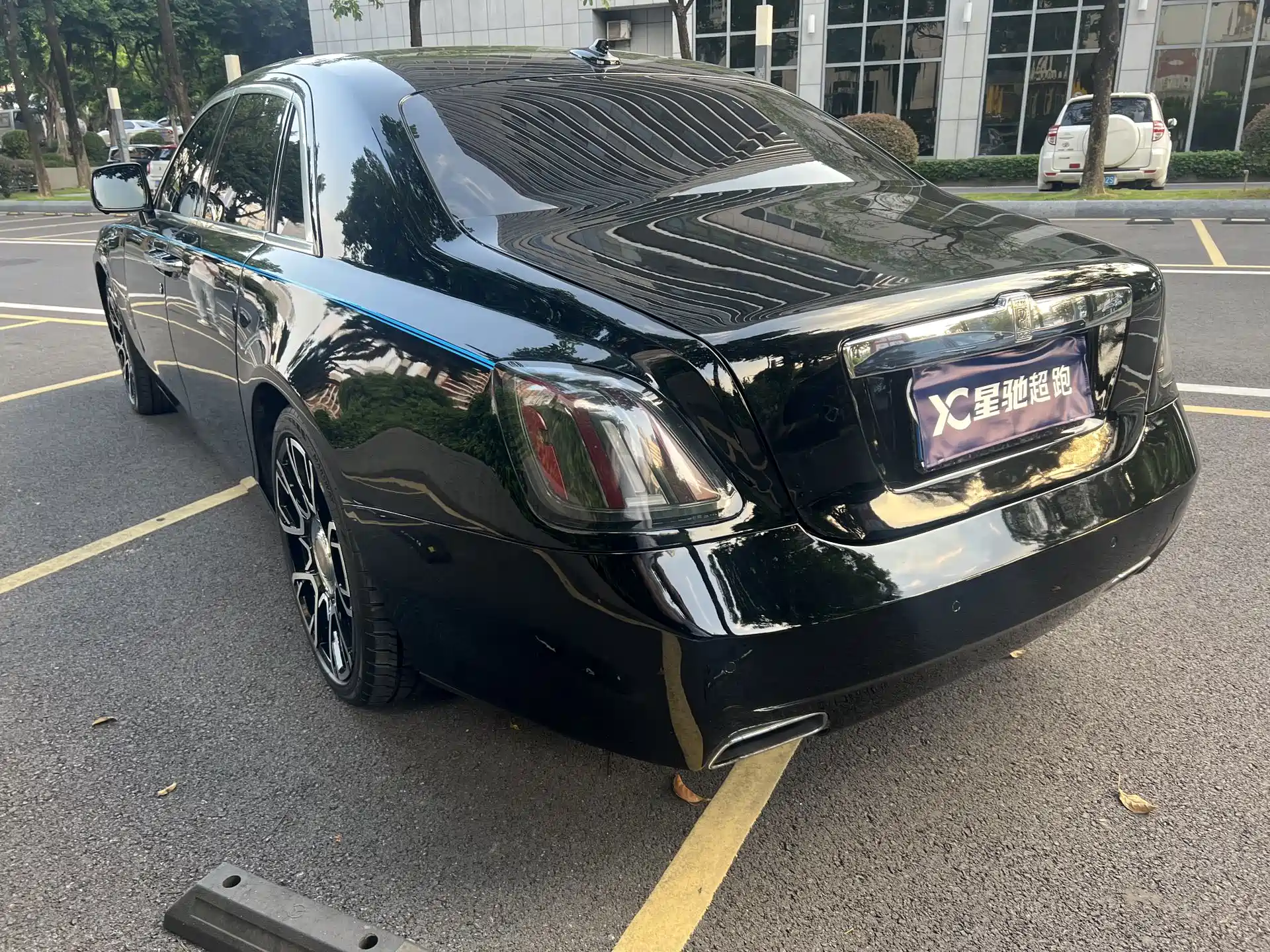 Фото 13 - Rolls-Royce Ghost