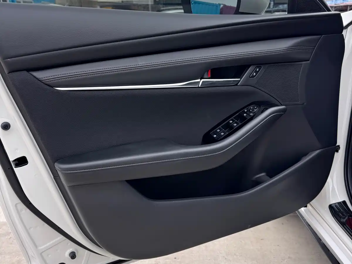 Mazda MAZDA3, миниатюра 5