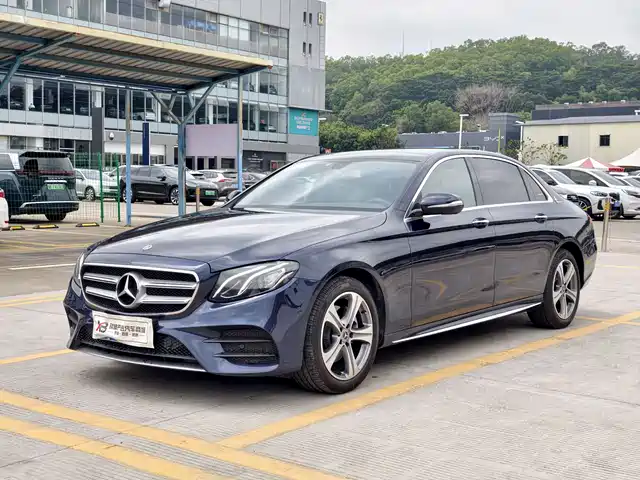 MERCEDES-BENZ E CLASS