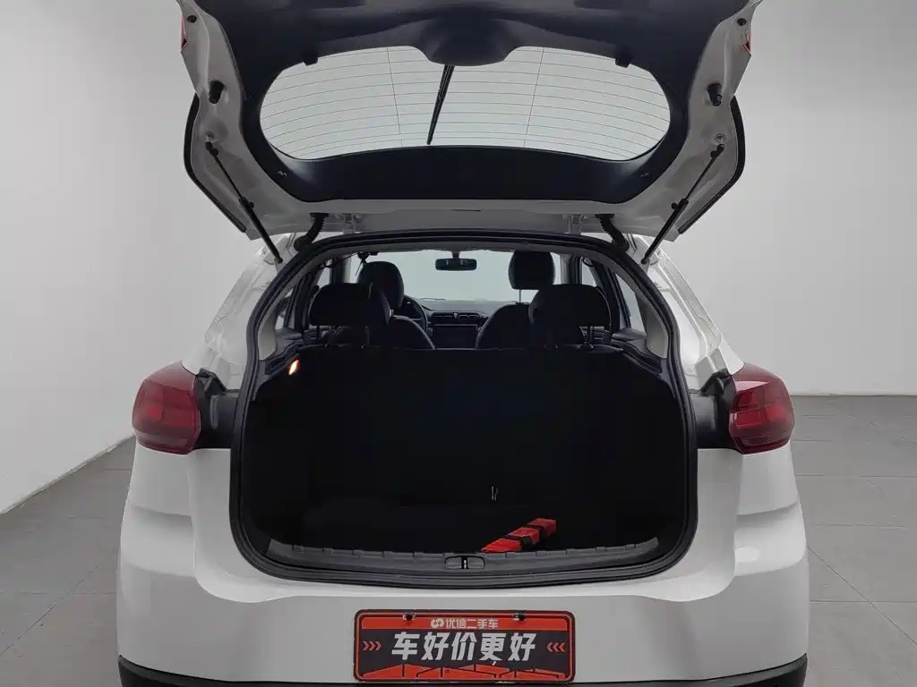 Фото 16 - Citroën C3-XR