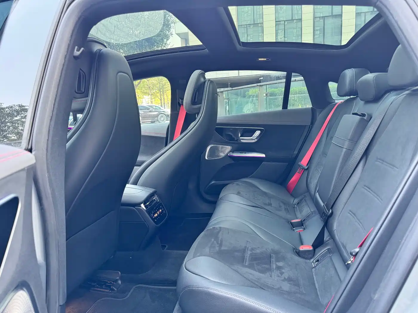 MERCEDES-BENZ EQE AMG