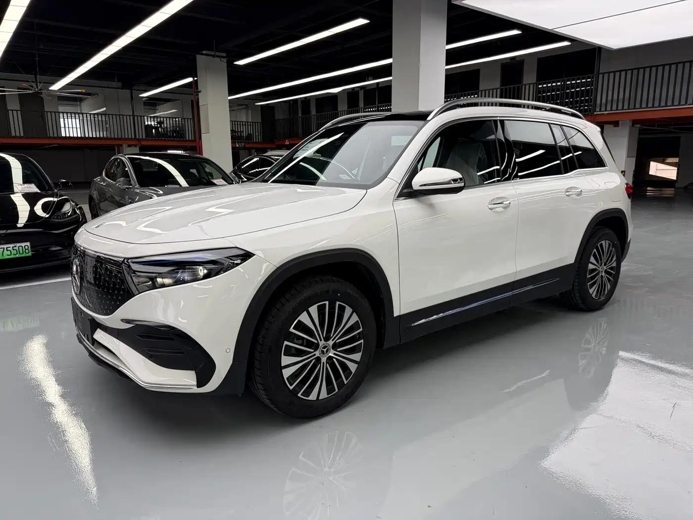 Mercedes-Benz EQB 2026 2025 EQB 260